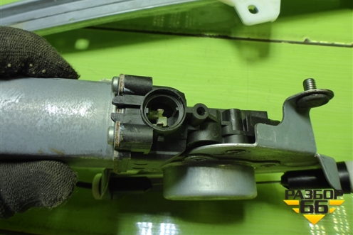 Стеклоподъёмник электрический задний левый для Kia Rio с 2011-2016г (Рио 3)