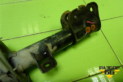 Амортизатор передний правый (546612W450) для Hyundai Santa Fe с 2012-2018г (Санта Фе)