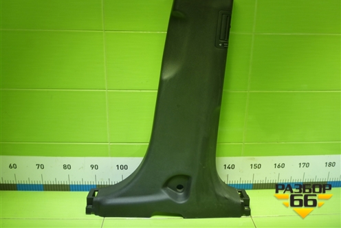 Обшивка стойки центральная нижняя правая (858462W000) для Hyundai Santa Fe с 2012-2018г (Санта Фе)