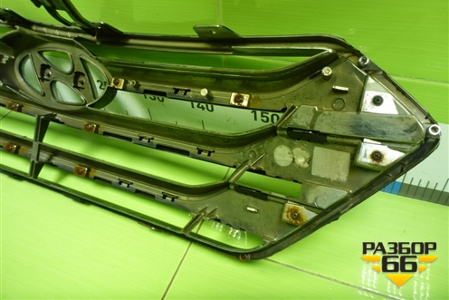 Решетка радиатора (до 2015г) (863512W050) для Hyundai Santa Fe с 2012-2018г (Санта Фе)