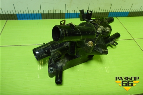 Корпус термостата (2.4л G4KE) (256002G500) для Hyundai Santa Fe с 2012-2018г (Санта Фе)