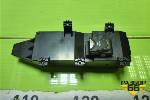 Кнопка стеклоподъёмника (передняя правая) (39S5111210) для Hyundai Santa Fe с 2012-2018г (Санта Фе)