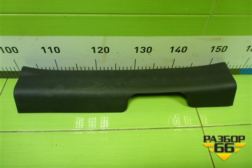 Накладка порога внутренняя переднего правого (858822W000) для Hyundai Santa Fe с 2012-2018г (Санта Фе)