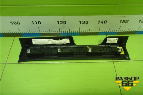 Накладка порога внутренняя переднего правого (858822W000) для Hyundai Santa Fe с 2012-2018г (Санта Фе)