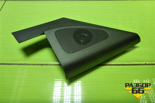 Накладка двери передней правой уголок (876612W000) для Hyundai Santa Fe с 2012-2018г (Санта Фе)