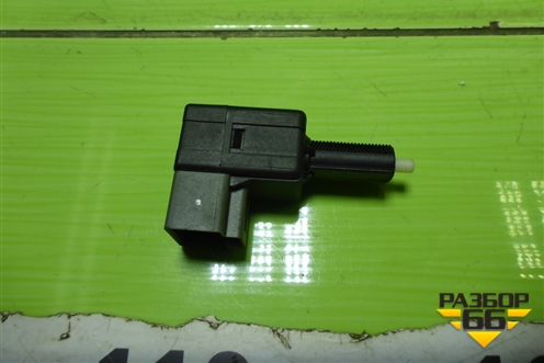 Датчик включения стопсигнала для Hyundai Santa Fe с 2012-2018г (Санта Фе)