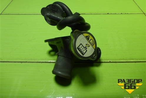 Горловина радиатора охлаждения для Kia Rio с 2011-2016г (Рио 3)