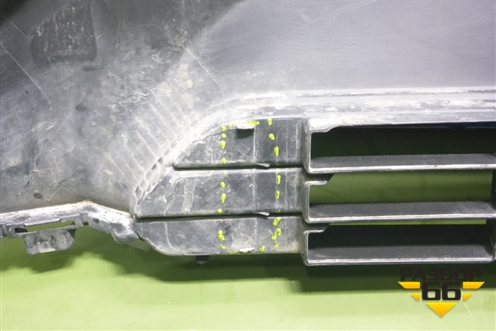 Решетка в передний бампер центральная (5311342110) для Toyota Rav-4 с 2018г (Рав 4)