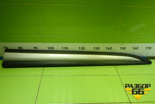 Накладка двери передней правой (после 2015г) (5727A404) для Mitsubishi Outlander с 2012-2024г (Аутлендер)