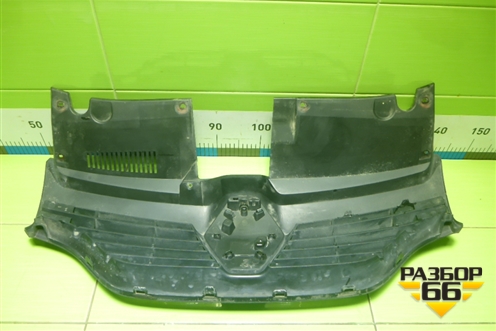 Решетка радиатора (до 2018г) (623107605) для Renault Logan II с 2012г (Логан)