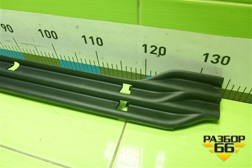 Накладка на решетку радиатора (зимняя) (9682872077) для Citroen C4 с 2005-2011г (С4)