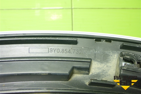 Накладка заднего бампера правая (9Y0854732K) для Porsche Cayenne с 2017г (Каен)