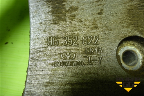 Кронштейн компрессора кондиционера (1.6л F16D3) (96352822) для Chevrolet Lacetti с 2003г (Лачетти)