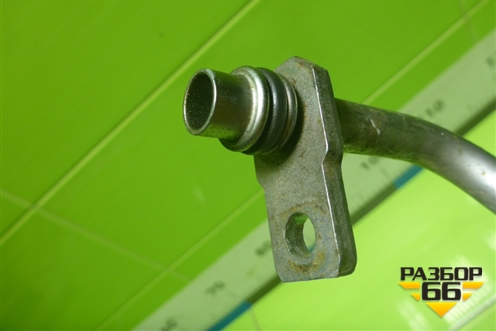 Трубка охлаждения КПП (8E0317826T) для Audi A4 (В7) с 2004-2009г (А4)