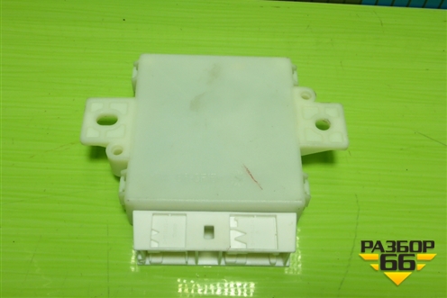 Блок управления парктроником (A2044401001) для Mercedes Benz C-Klass W204 с 2007-2014г (Ц)