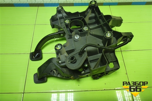 Педальный узел (95057540) для Chevrolet Aveo (Т300) с 2011г (Авео Т300)