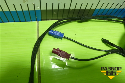 Антенна на крышу (8K5035503A) для Audi A4 (В8) с 2007-2015г (А4)