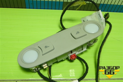 Плафон салонный (8T0947111A13U) для Audi Q5 c 2008-2017г (Ку 5)