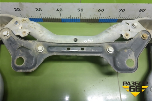 Подрамник передний (A2046280957) для Mercedes Benz C-Klass W204 с 2007-2014г (Ц)