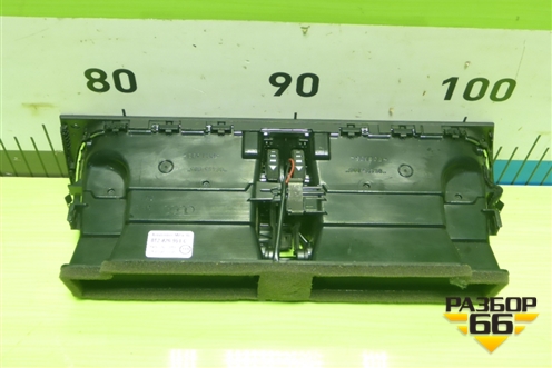 Дефлектор воздушный центральный (8T2820951C) для Audi A4 (В8) с 2007-2015г (А4)