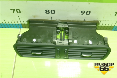 Дефлектор воздушный центральный (3C1819728E) для Volkswagen Passat (B6) с 2005-2010г (Пассат Б6)