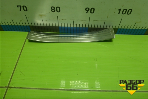 Накладка порога внутренняя заднего правого (в проём) (A2046800235) для Mercedes Benz C-Klass W204 с 2007-2014г (Ц)