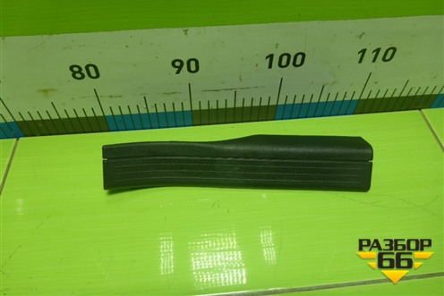 Накладка порога внутренняя заднего правого (A2046860236) для Mercedes Benz C-Klass W204 с 2007-2014г (Ц)