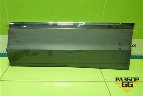 Накладка двери задней левой (5NA854949) для Volkswagen Tiguan с 2016г (Тигуан)