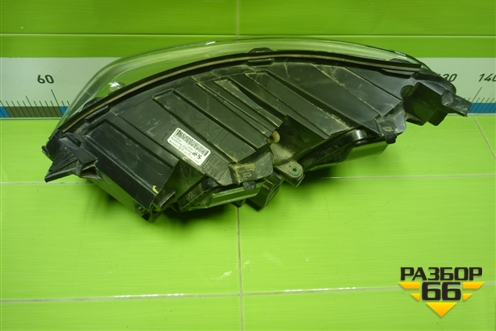 Фара правая (галоген) (9808572580) для Peugeot Expert с 2016г (Эксперт)