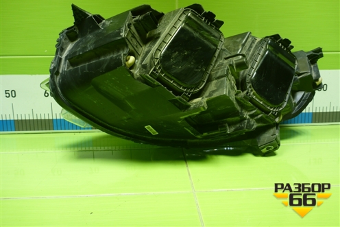 Фара правая (галоген) (9808572580) для Peugeot Expert с 2016г (Эксперт)