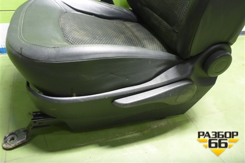 Сиденья комплект (AIR BAG подогрев) для Hyundai ix 35 с 2010г (Ай икс 35)