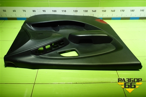 Обшивка двери передней левой под электрику (823012Y0409P) для Hyundai ix 35 с 2010г (Ай икс 35)