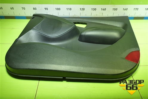 Обшивка двери передней правой под электрику (823022Y0109P) для Hyundai ix 35 с 2010г (Ай икс 35)