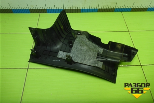 Накладка порога внутренняя заднего правого для Hyundai ix 35 с 2010г (Ай икс 35)