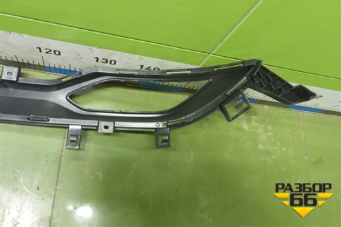 Накладка заднего бампера (после 2022г, новая) (8450040068) для VAZ Vesta/Веста с 2015г