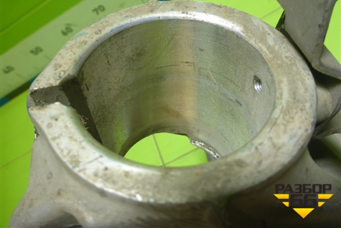 Кулак поворотный передний левый (3C0407257F) для Volkswagen Passat (B6) с 2005-2010г (Пассат Б6)