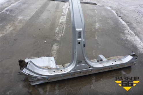 Порог со стойкой правый для Hyundai ix 35 с 2010г (Ай икс 35)