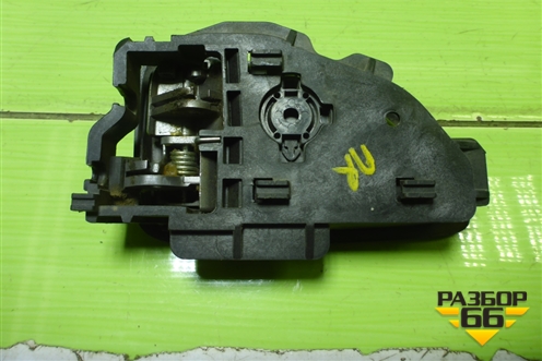 Ручка внутренняя двери передней правой для Hyundai ix 35 с 2010г (Ай икс 35)