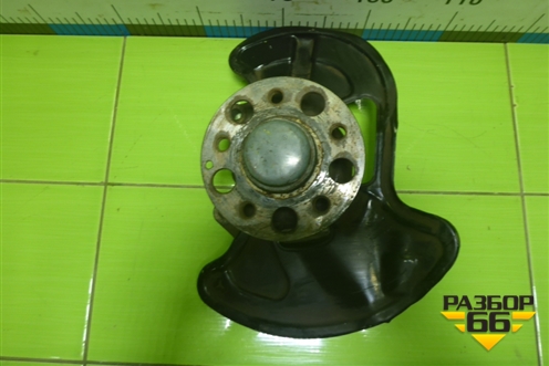 Кулак поворотный передний правый для Mercedes Benz E-Klass C207 (купе) с 2009г (Е Купе)