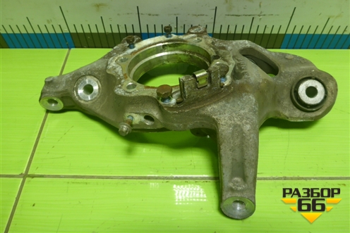 Кулак задний левый (A2043570305) для Mercedes Benz C-Klass W204 с 2007-2014г (Ц)