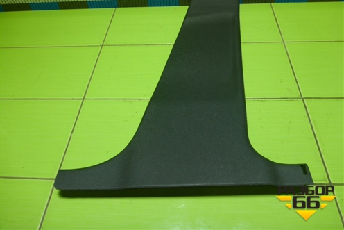 Обшивка стойки центральная нижняя правая (A2046900425) для Mercedes Benz C-Klass W204 с 2007-2014г (Ц)