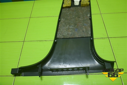 Обшивка стойки центральная нижняя левая (8E0867239A) для Audi A4 (В7) с 2004-2009г (А4)