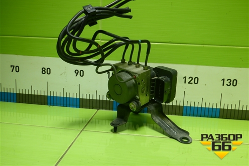 Блок ABS (4451002410) для Toyota Corolla (E18) с 2012-2019г (Королла 180)