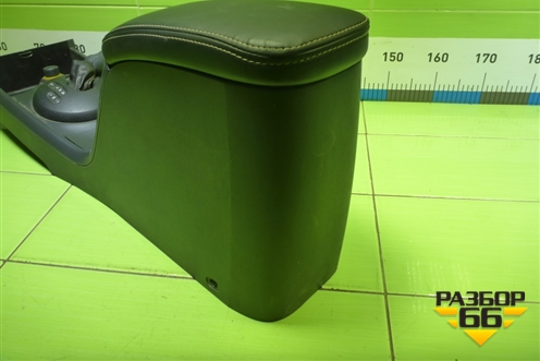 Подлокотник (8200079091) для Renault Megane 2 с 2002-2009г (Меган)