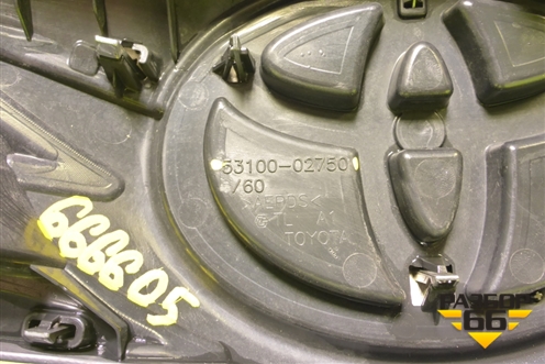 Решетка радиатора (5310002750) для Toyota Corolla (E18) с 2012-2019г (Королла 180)