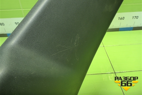 Обшивка стойки центральная нижняя правая (8200034956) для Renault Megane 2 с 2002-2009г (Меган)