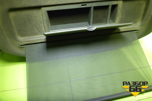 Полка багажника (8200226267) для Renault Megane 2 с 2002-2009г (Меган)