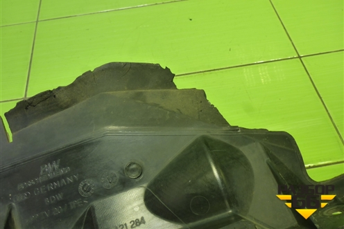 Дефлектор радиатора правый (4L0121284) для Audi Q7 c 2005-2015г (Ку 7)