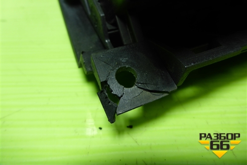 Дефлектор воздушный центральный для Renault Megane 2 с 2002-2009г (Меган)