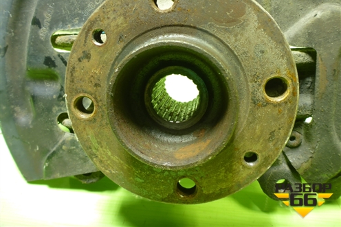 Кулак поворотный передний левый для Renault Megane 2 с 2002-2009г (Меган)